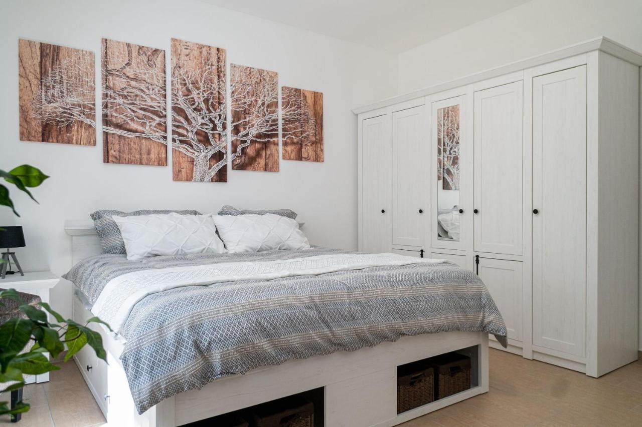 Beautiful Apartment In Town Centre Landstuhl Extérieur photo