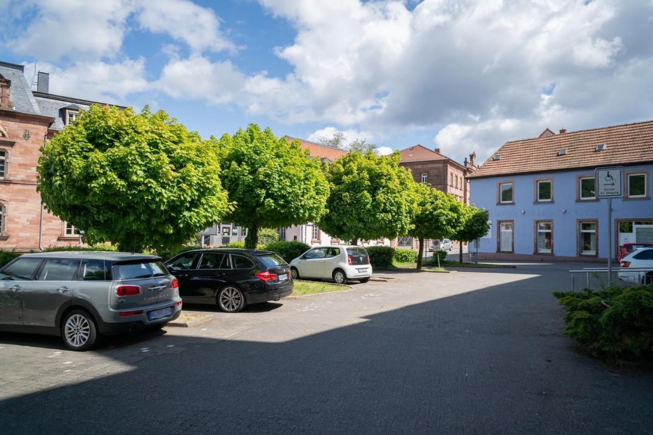 Beautiful Apartment In Town Centre Landstuhl Extérieur photo